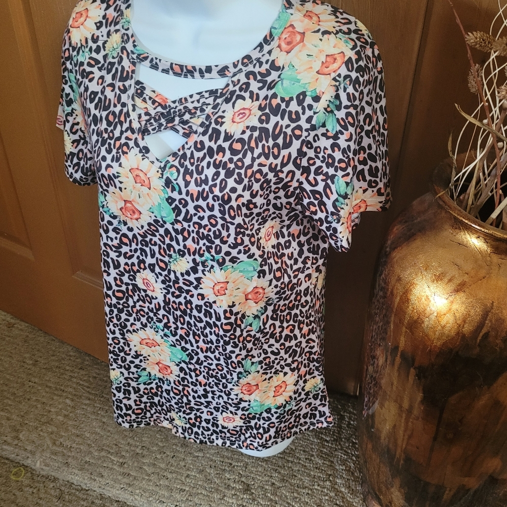 💜 New Cute Short Sleeve Top - Picture 4 of 5